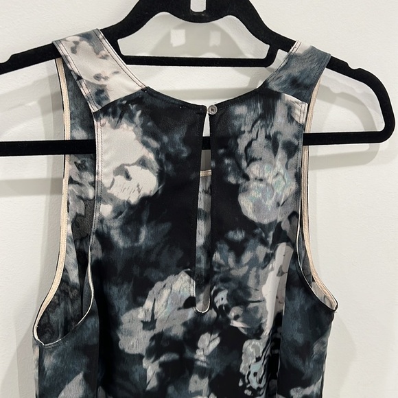 Aritzia Wilfred Sleeveless Blouse Size S - Picture 9 of 9